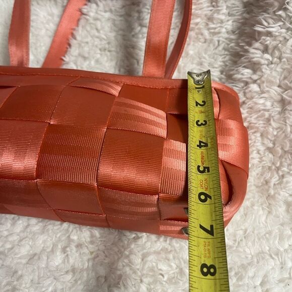 Harvey’s the original seatbelt bag orange baguette style shoulder bag. - Picture 8 of 13